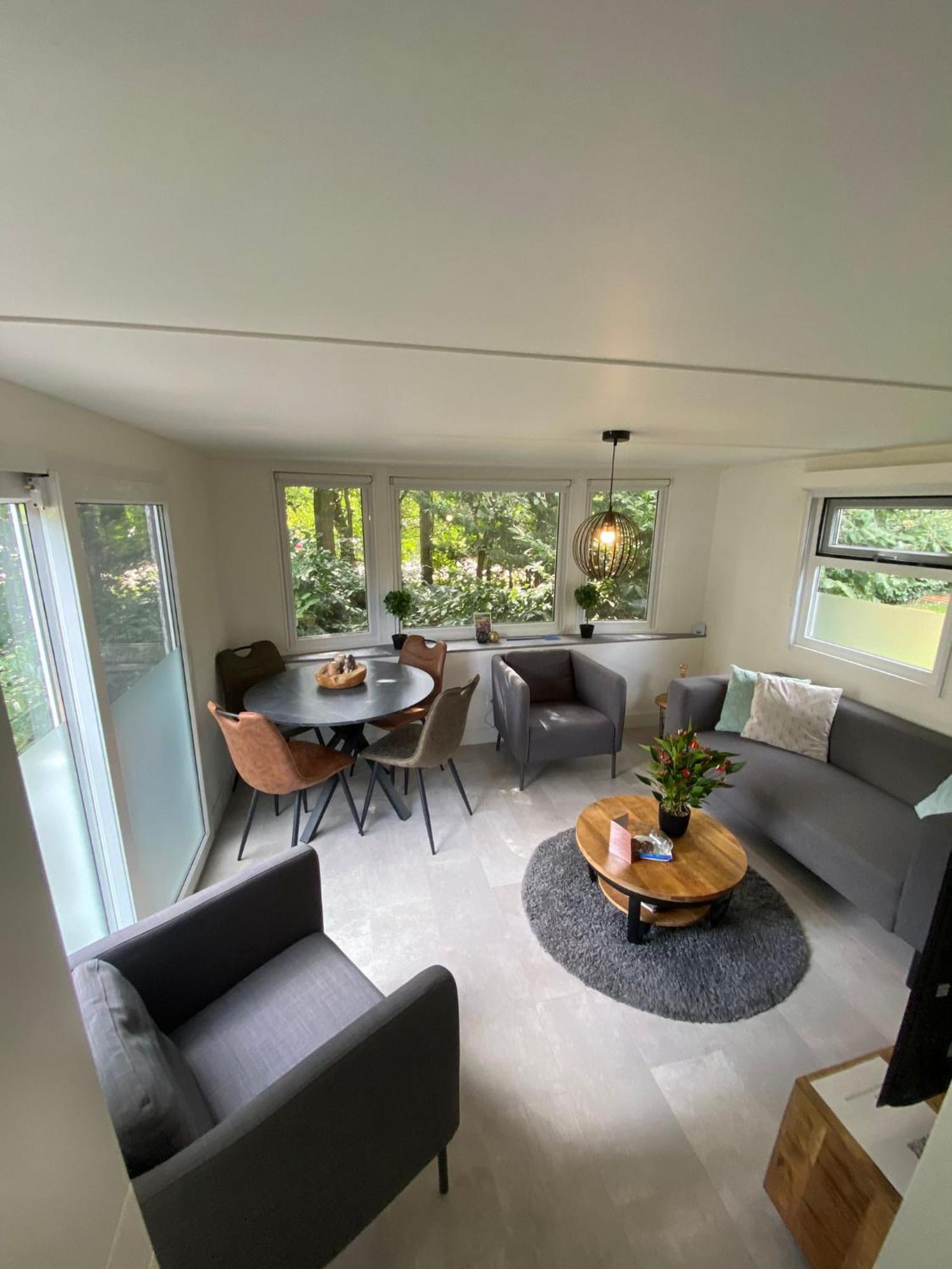 Modern Chalet In De Bossen Van De Veluwe エーペ エクステリア 写真